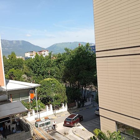 Royal 3 Hostel Тирана Екстериор снимка