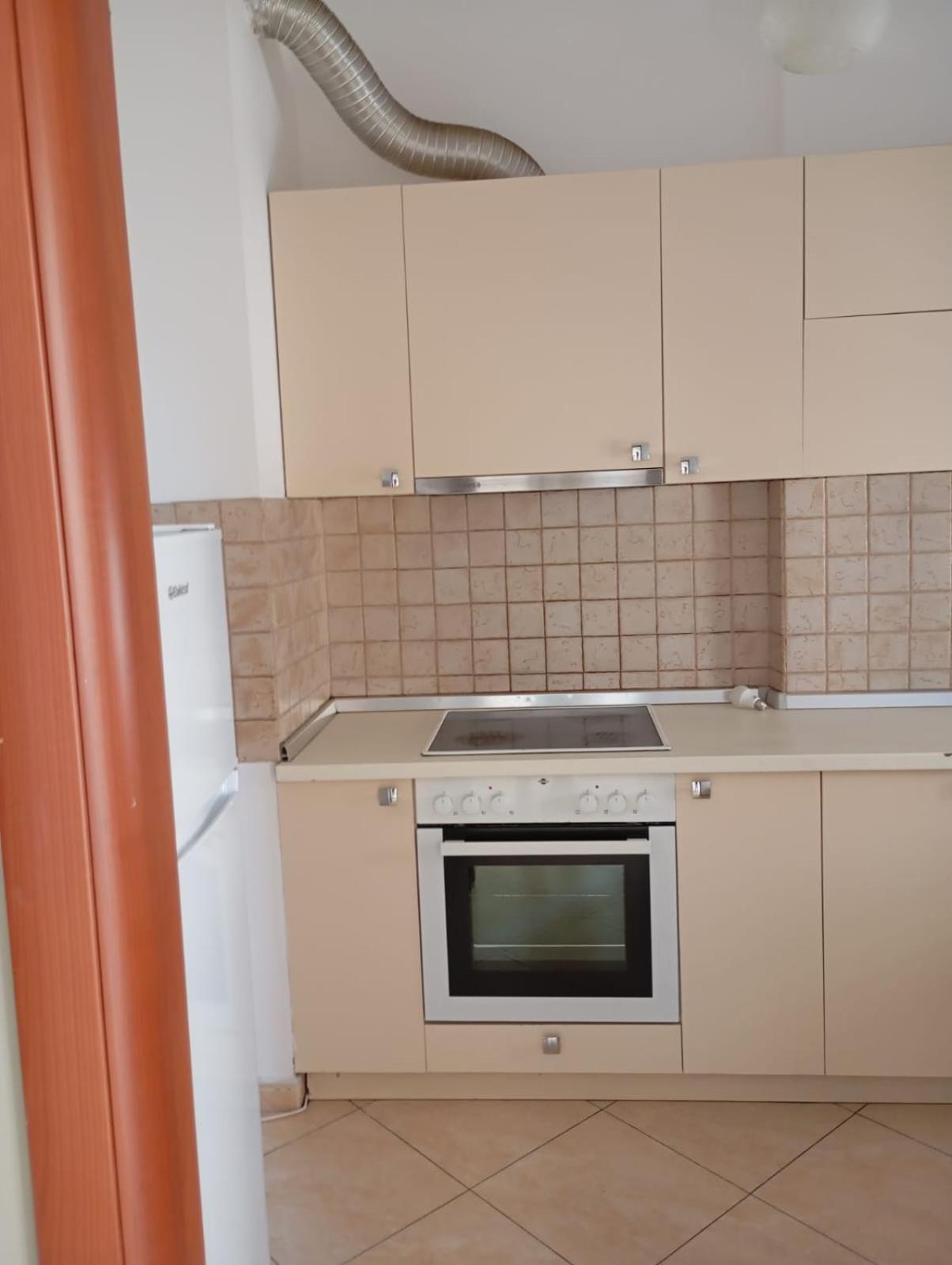 Royal 3 Hostel Тирана Екстериор снимка