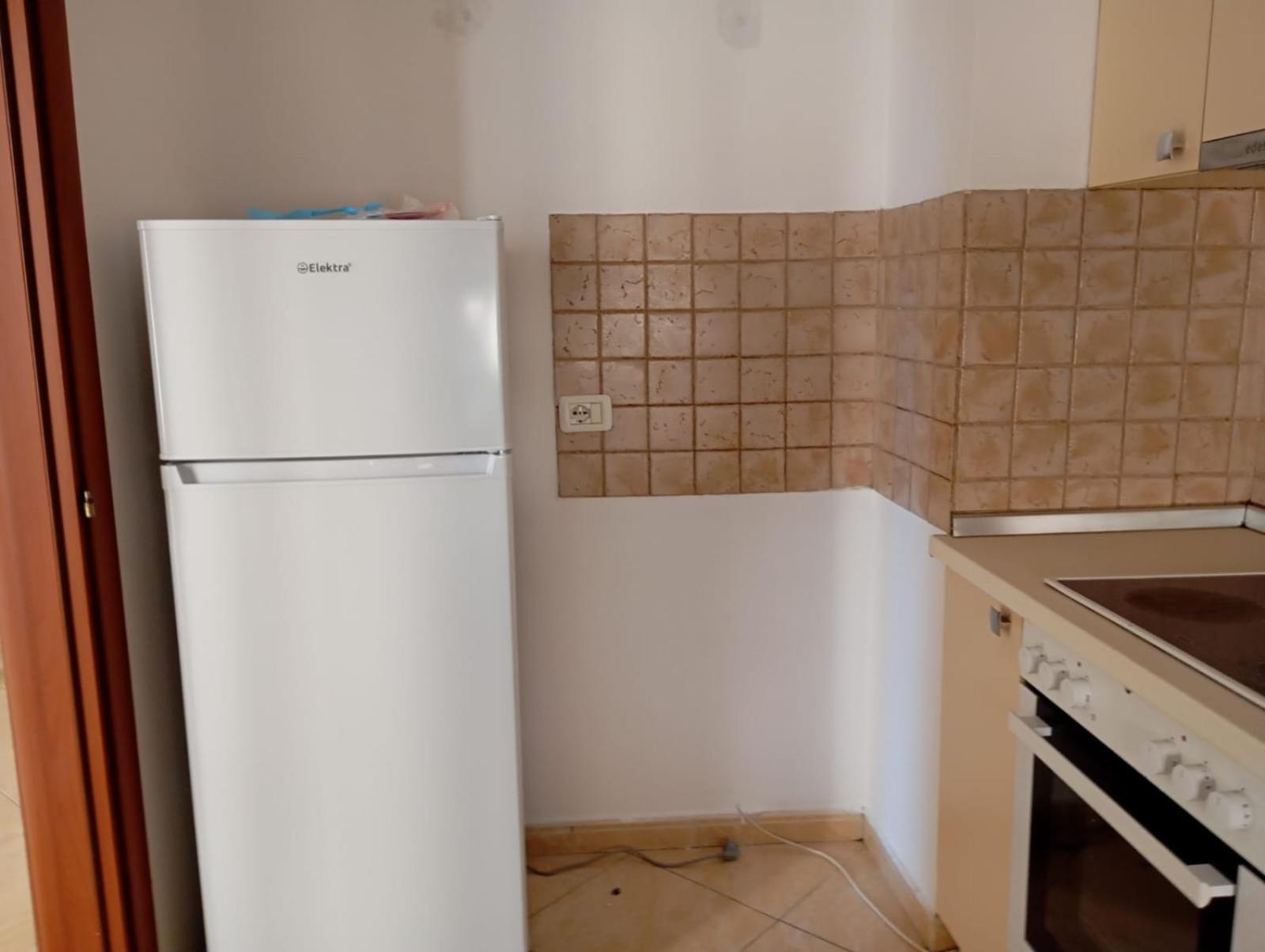 Royal 3 Hostel Тирана Екстериор снимка
