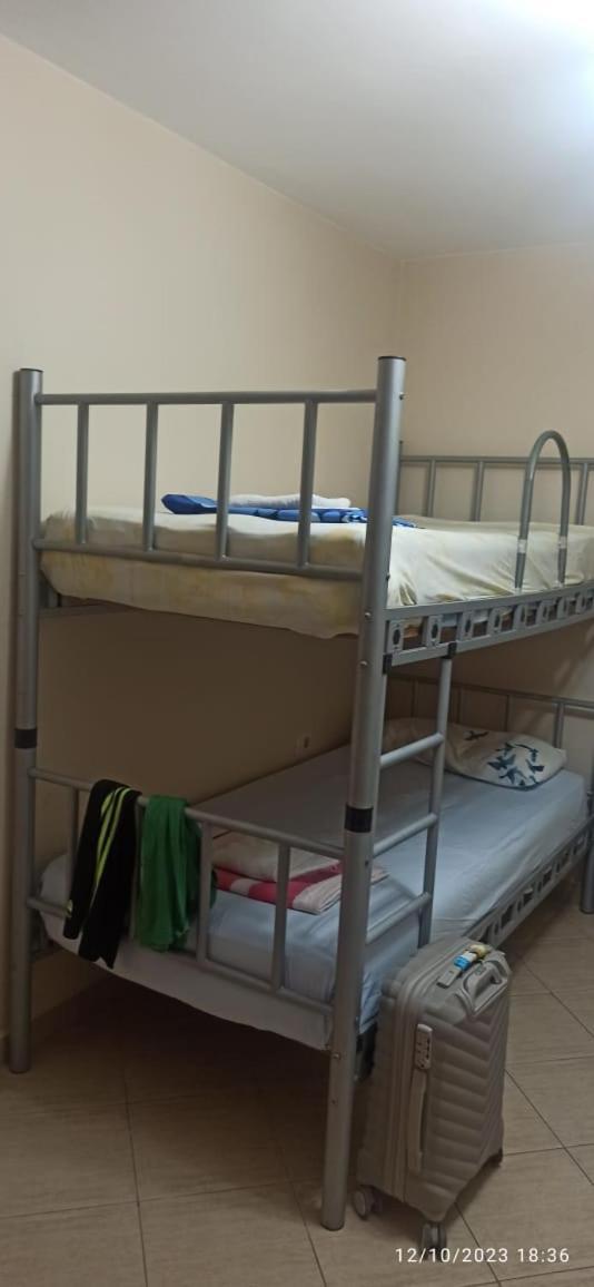 Royal 3 Hostel Тирана Екстериор снимка